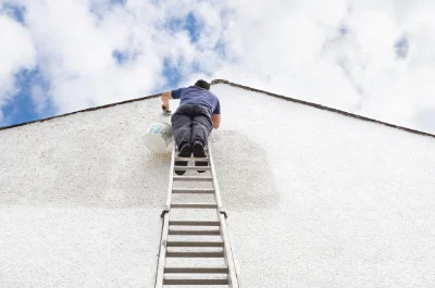 Peinture extérieure à Crastes — façades et ravalement